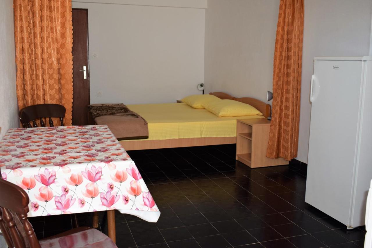 Apartments By The Sea Kabli, Peljesac - 10225 Brijesta Esterno foto