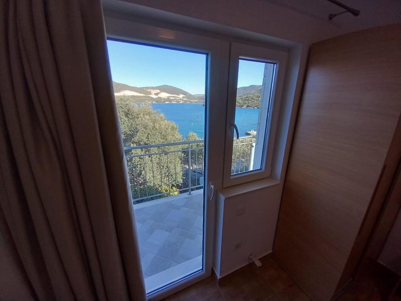 Apartments By The Sea Kabli, Peljesac - 10225 Brijesta Esterno foto